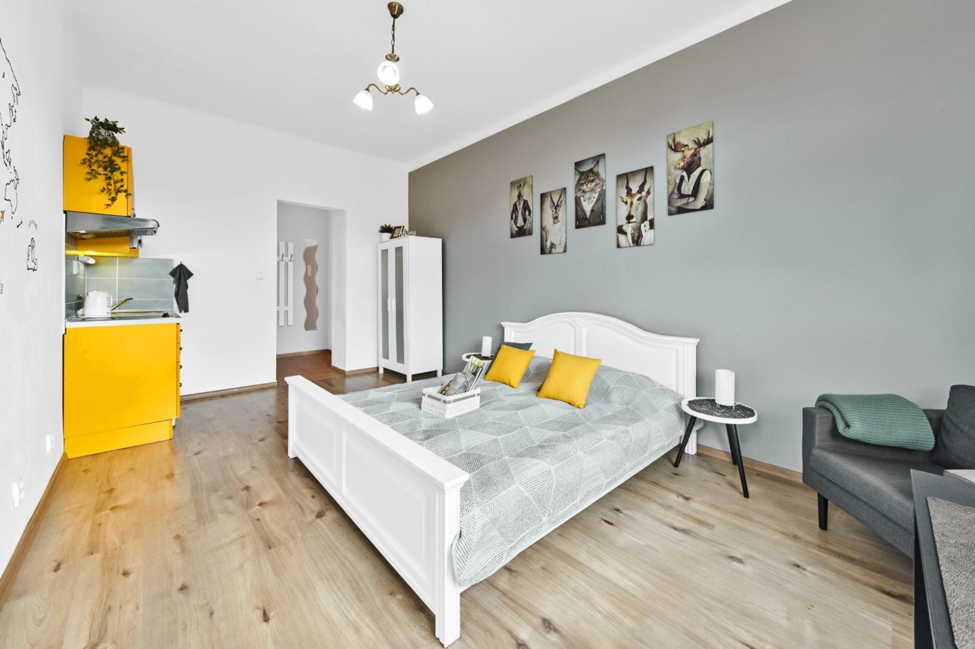 Stylish In Heart Of Zizkov Near Iconic Sites Apartment Prag