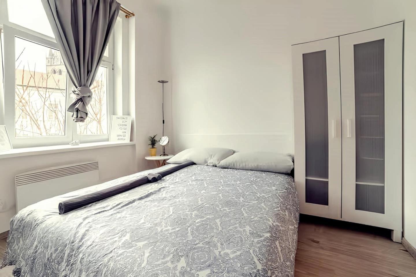 Apartment Stylish In Heart Of Zizkov Near Iconic Sites Prag